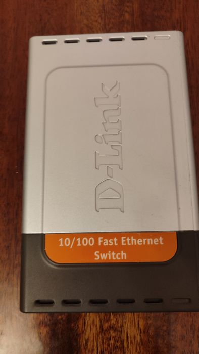 10/100 Fast Ethernet Switch