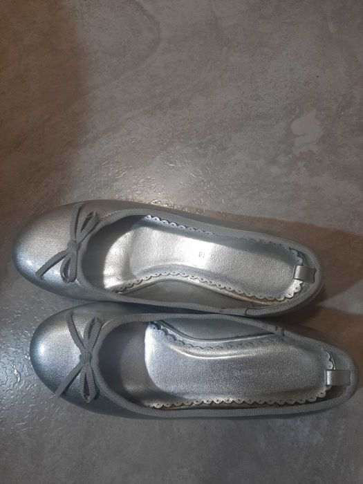 Туфли для девочки черные, белые, стелька 22 см