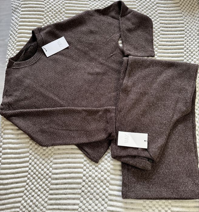 Теплий костюм від Zara