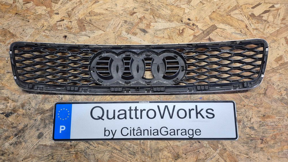 Grelha Capô Original Audi RS4 B5 Favo de Mel Ref. 8D0.853651T Audi A4 B5 8D 1995 a 2001