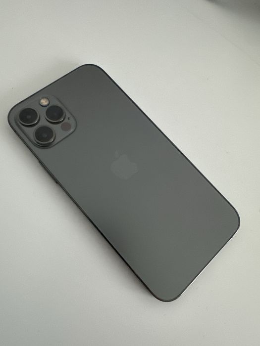 Iphone 12 pro com 128GB com o ecrã partido mas com otimo funcionamento