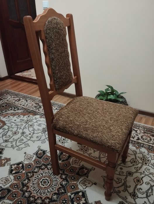 Крісла у вітальню