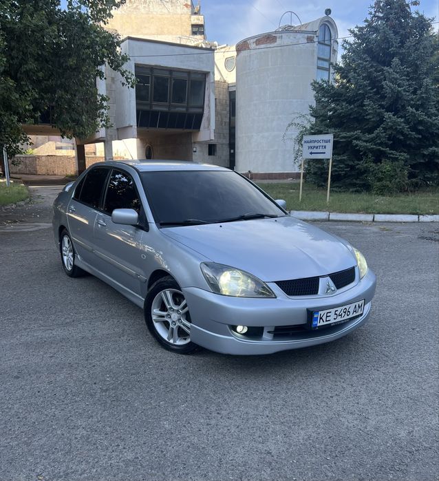 Продам Mitsubishi Lancer IX 2007 год 2,0 на механике