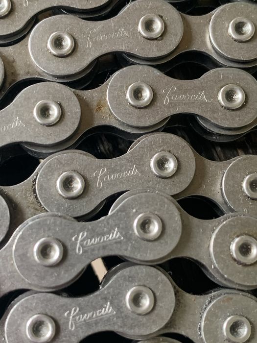 Цэпь секционых ворот