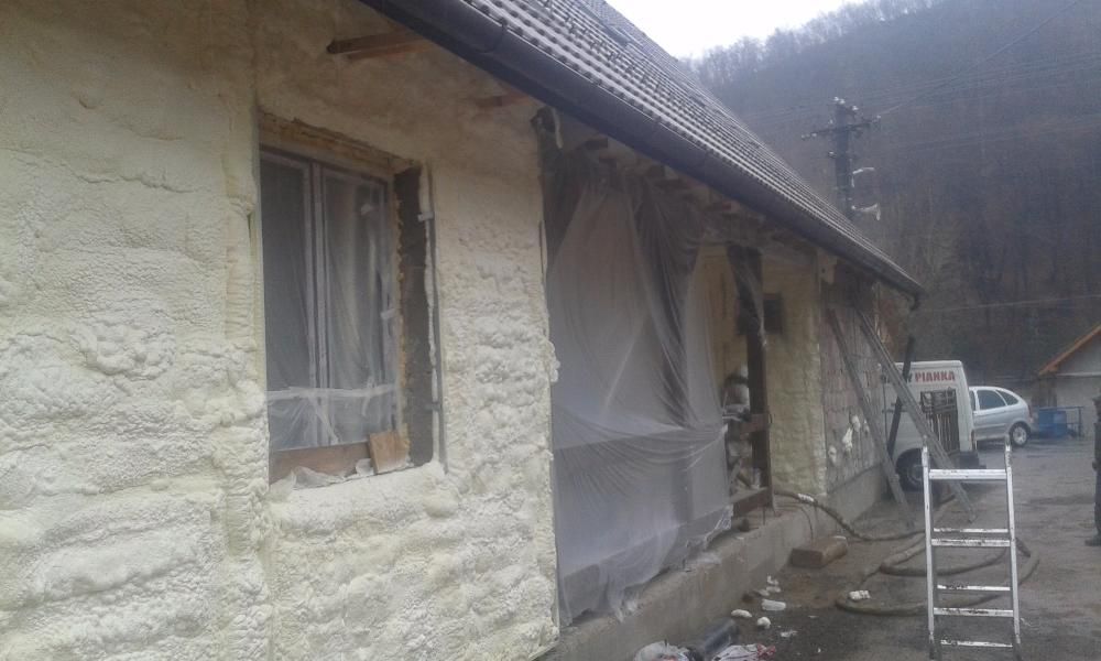 ocieplenia ,docieplenia,  poddasza ,pianka pur, dachy wełna izolacja