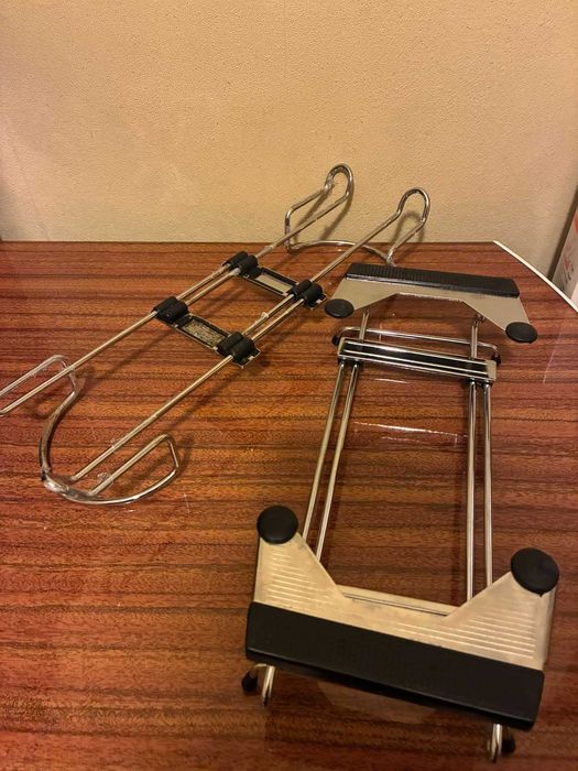 2 Adjustable Metal Pot/Baking Dish Stands446726768155043840