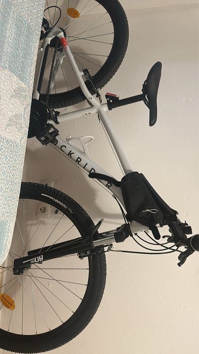 Vendo bicicleta BTT tamanho S cinza- claro