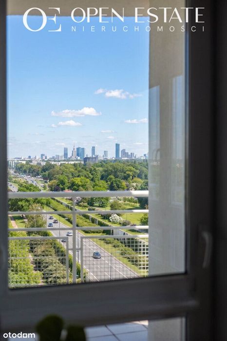 Panoramiczny Widok Na Warszawę | Komórka | Garaż