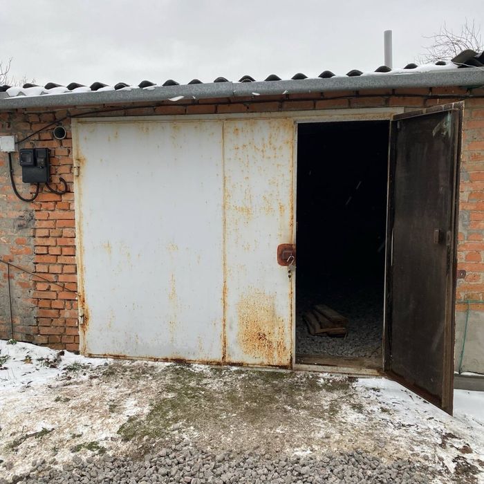 продам гараж  в кооперативі надія