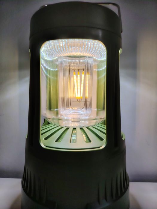 Candeeiro Camping Vintage: Carga Solar e Kit Ferramentas