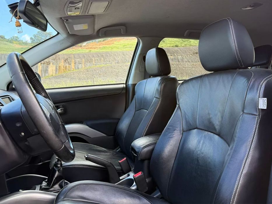 Mitsubishi Outlander 2.2 DI-D Instyle Navi