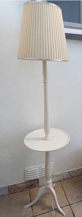 Candeeito antigo com mesa 55
