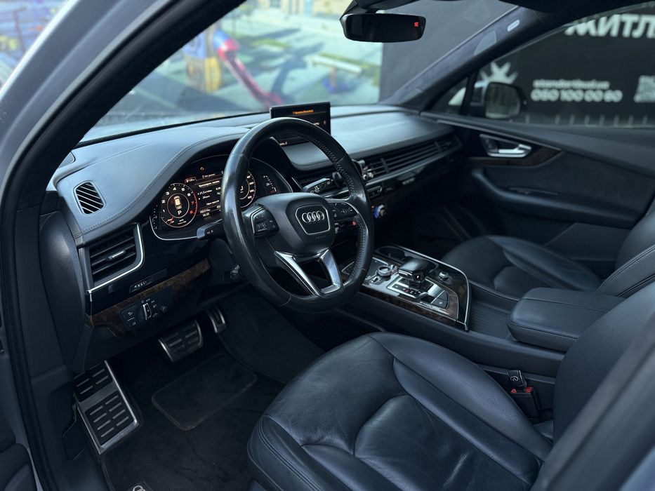 Продам Audi Q7 2016 р