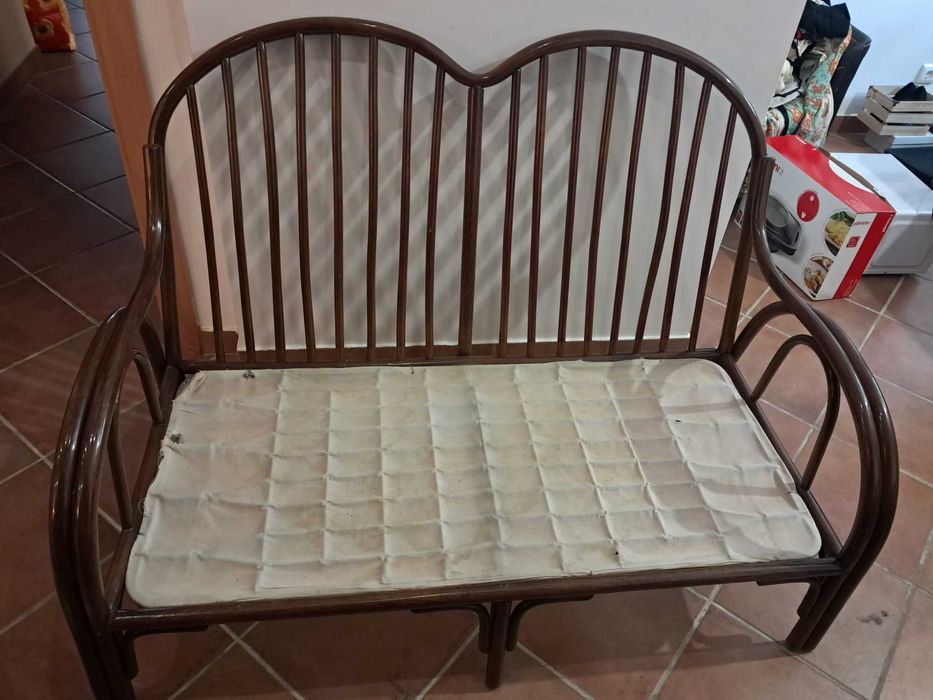 2 Cadeirões + Sofá de 2 lugares