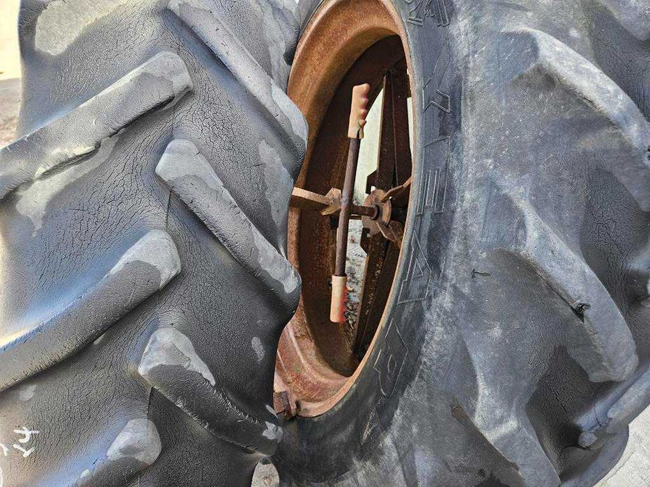 2 Koła rolnicze, bliźniaki, uprawowe 13,6R38