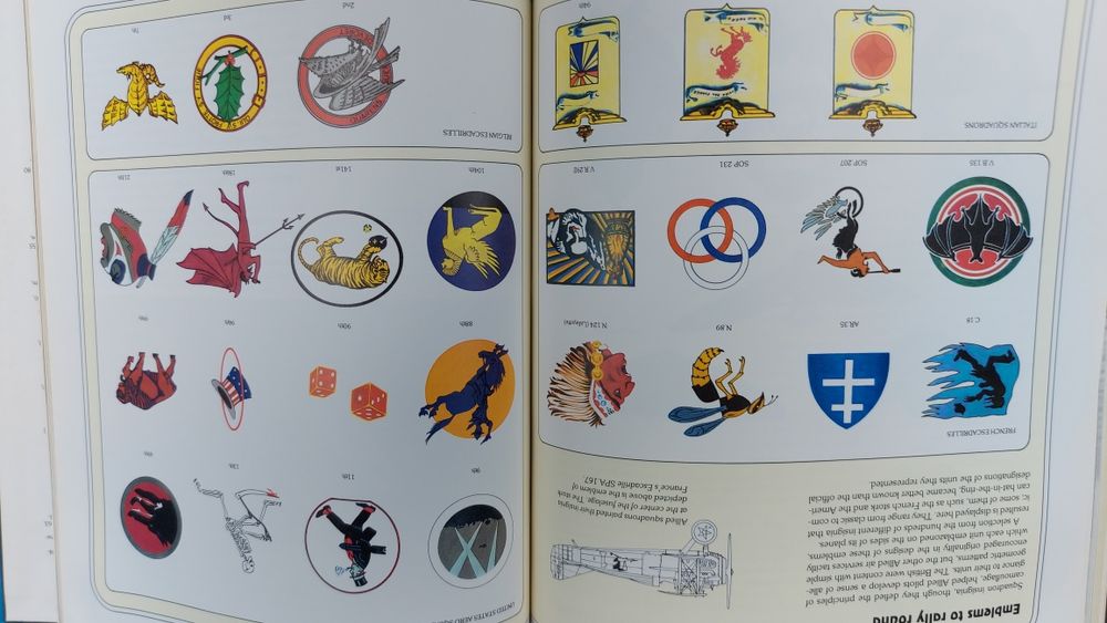 Knights Of The Air de Ezra Bowen