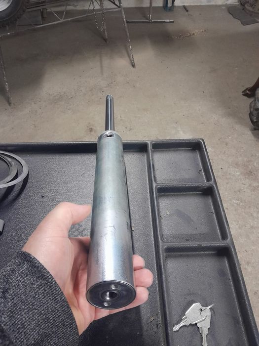Siłownik hydrauliczny zasuwy 8"