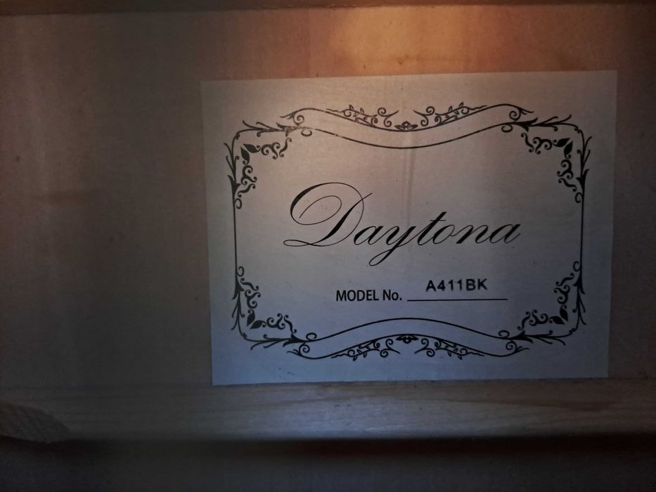 Guitarra acústica Daytona A411BK