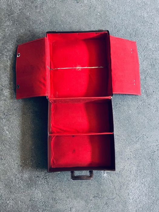 MALA / EXPOSITOR couro castanho