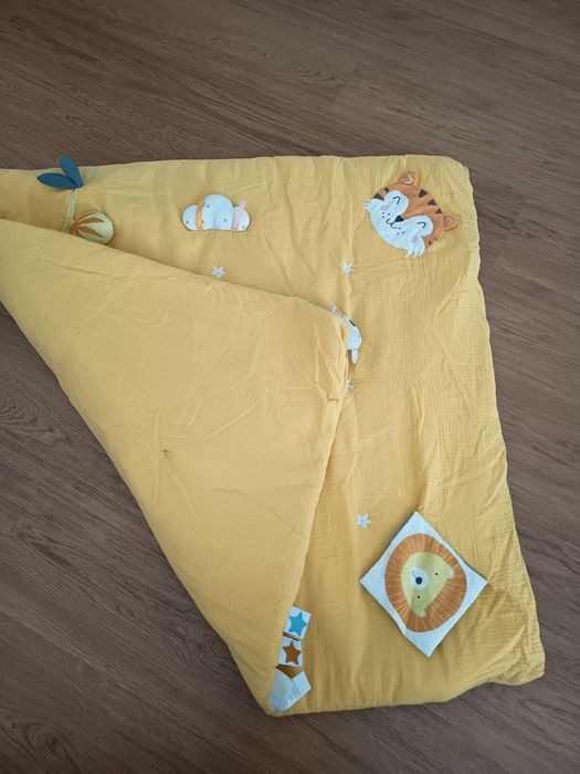 Tapete de atividades bebé