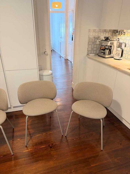 Ikea Docksta / Krylbo Table and 4 chairs, white white/Tonerud dark beige, 103 cm