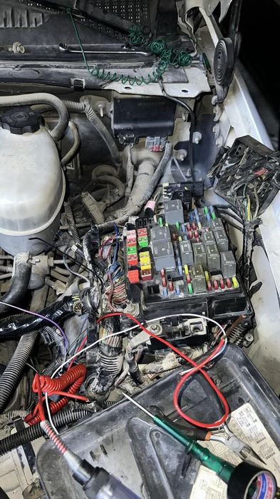 Eletricista auto e programador