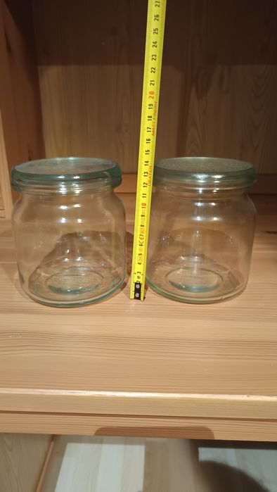 Szklane słoiki z PRL-u