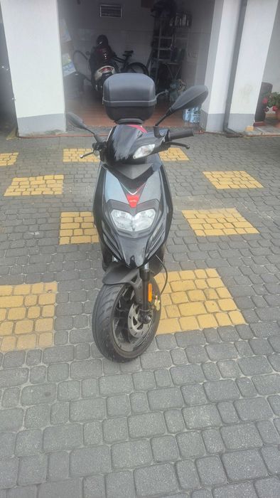 Aprilia sr 50 motaro