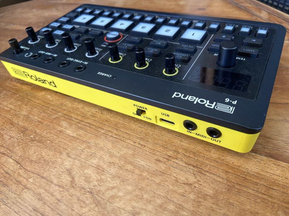 Sampler Roland P-6