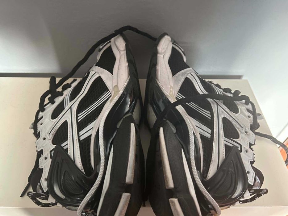 Balenciaga Runner 42.5