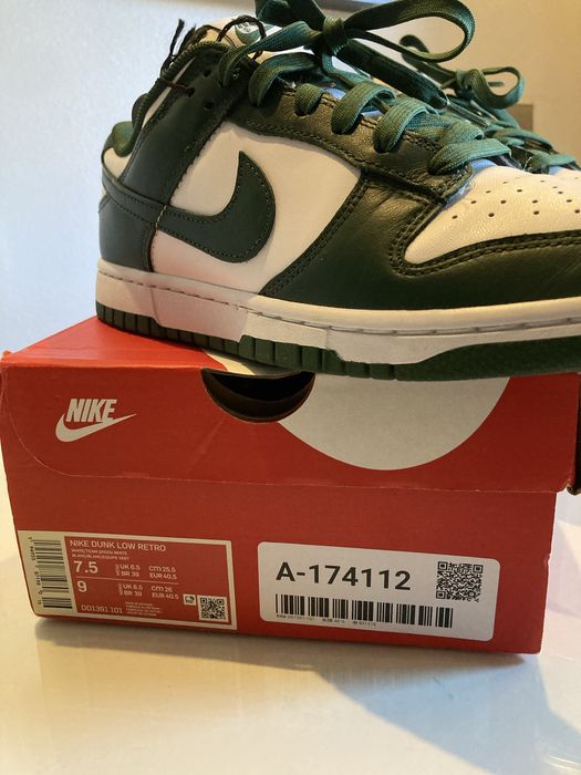 Nike dunk low michigan state green