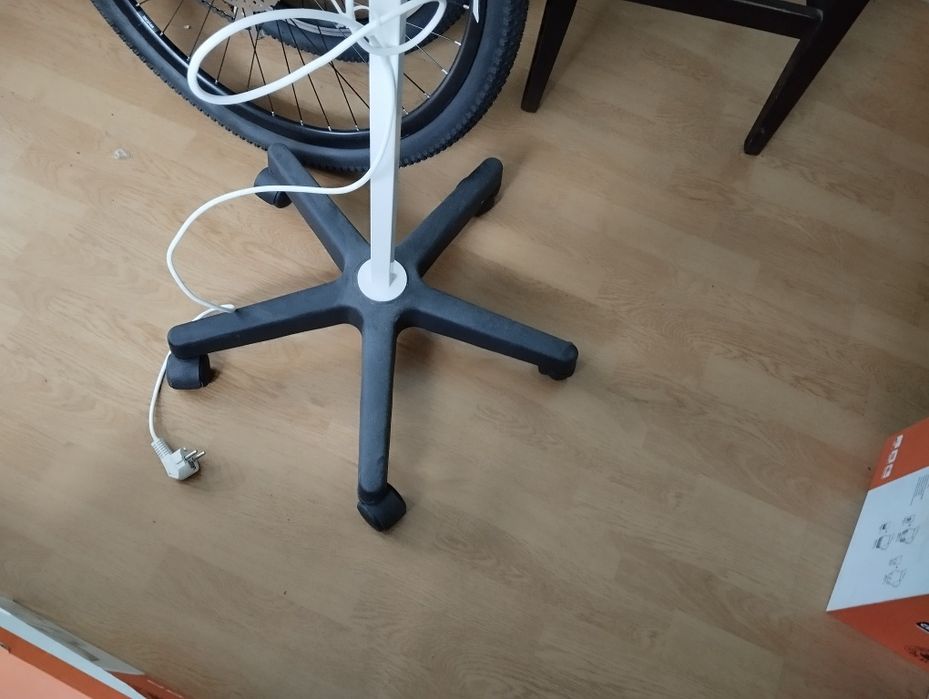 Lampa bakteriobójcza ze stelażem nowa