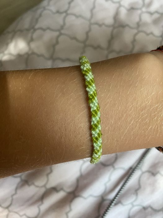 bransoletka z regulacja