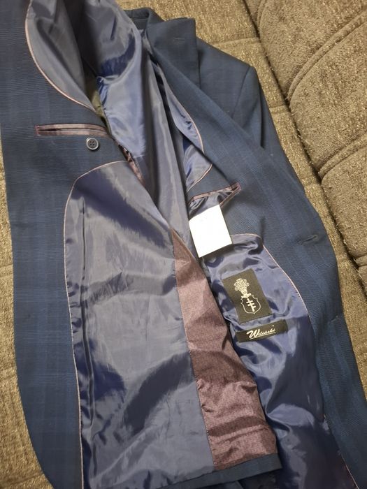 Młodzieżowy garnitur granatowy w kratkę