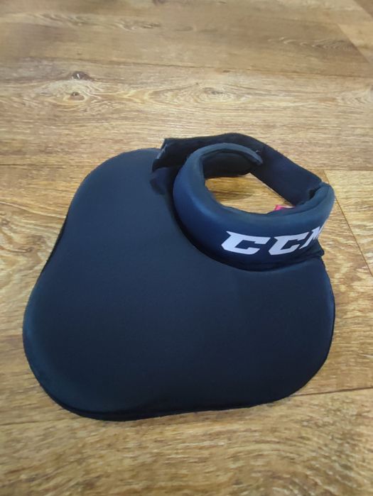 Хокейна форма,захист