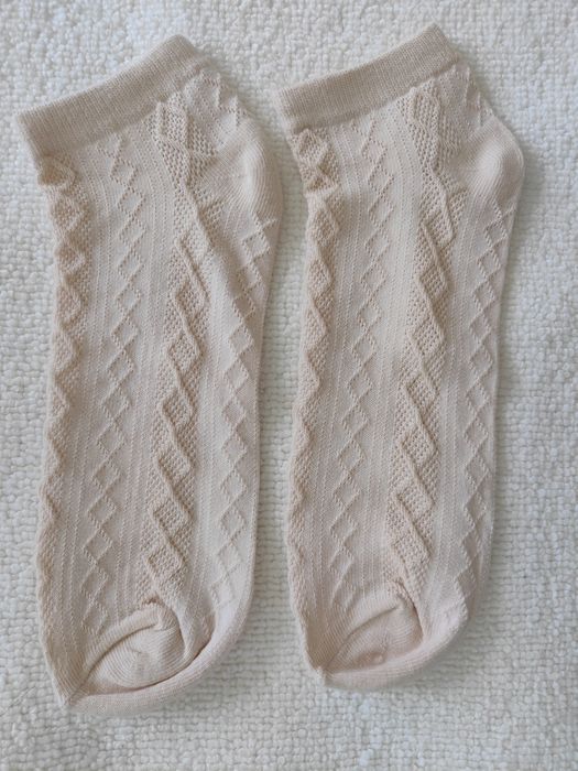 Beżowe krótkie skarpety we wzorki, nowe 39-40