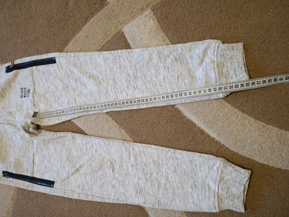 Фірмові спортивні штани на 9-10 років