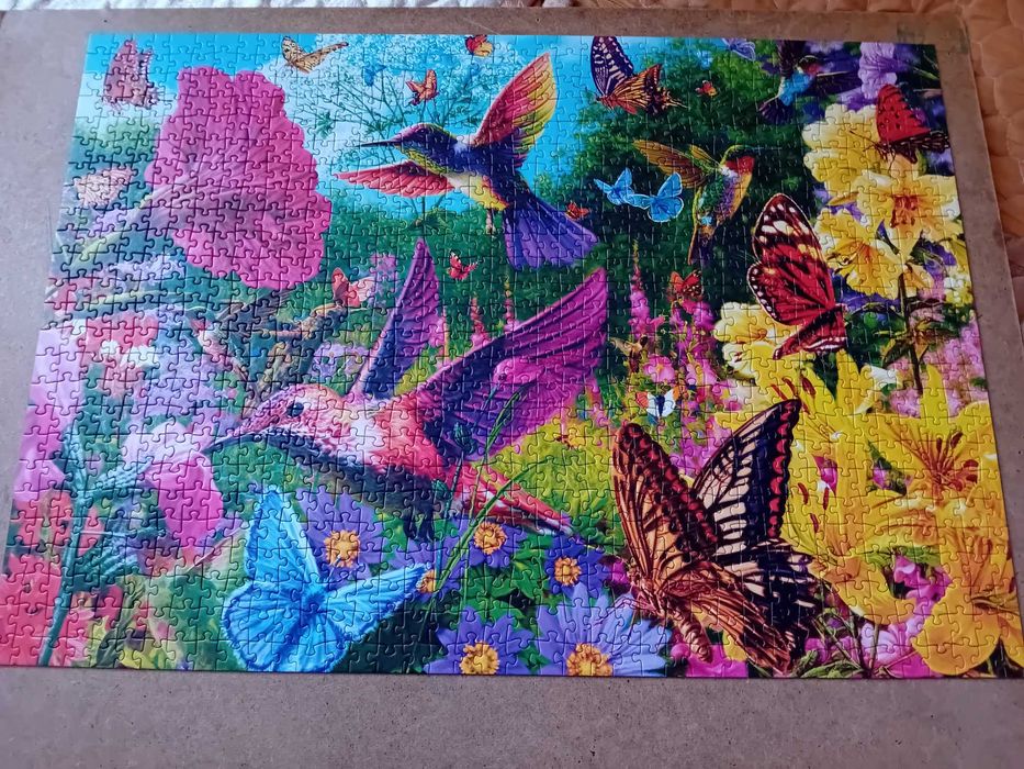 Puzzle Trefl 1000 kompletne i zadbane