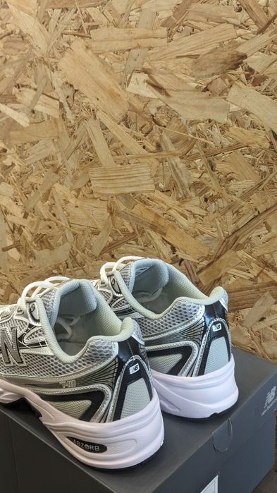 Ténis New Balance 740 Metallic Grey (Novos c/ Caixa) – Tamanho 42