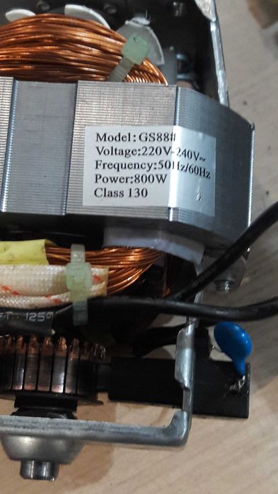 Соковыжималка jc8030 gorenje  800Вт, почти новая.