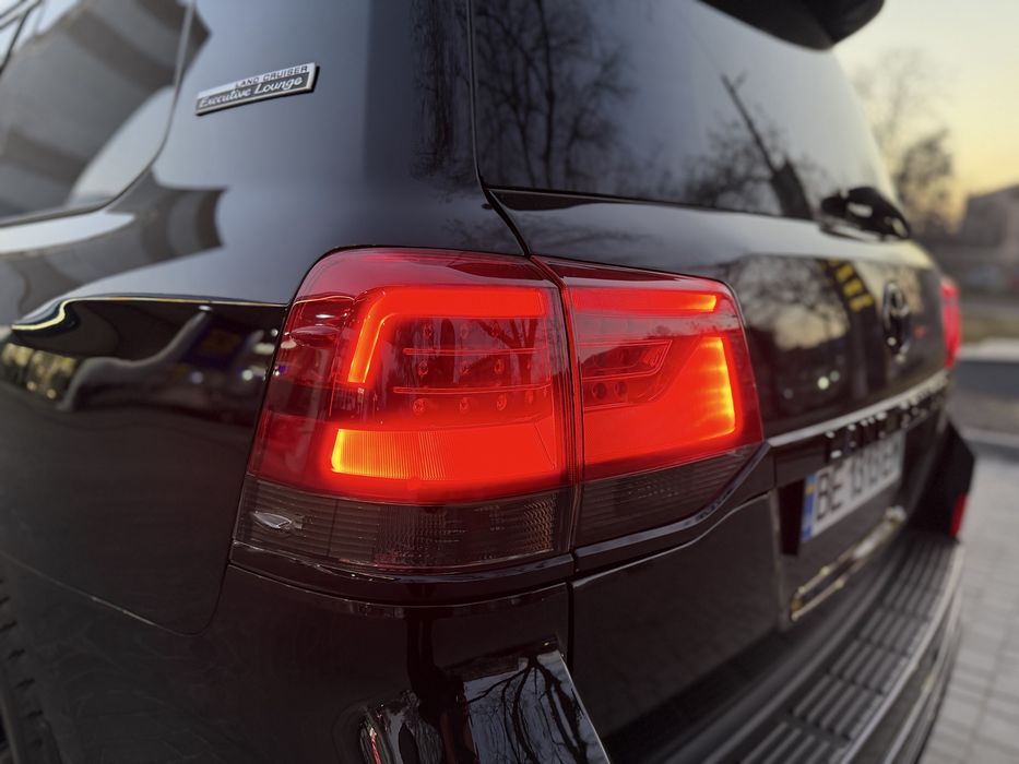 Продам ленд крузер  200