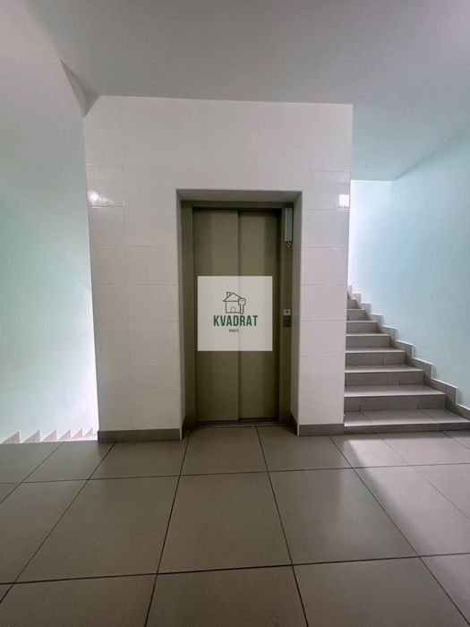 Продам 1-кімнатну квартиру з ремонтом і меблями у новому будинку