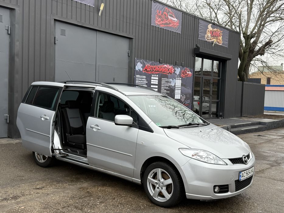 Мазда 5 в хорошем состояниии 7 мест