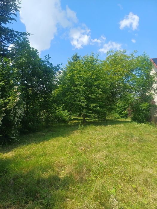 Sprzedam działkę rekreacyjno-budowlaną