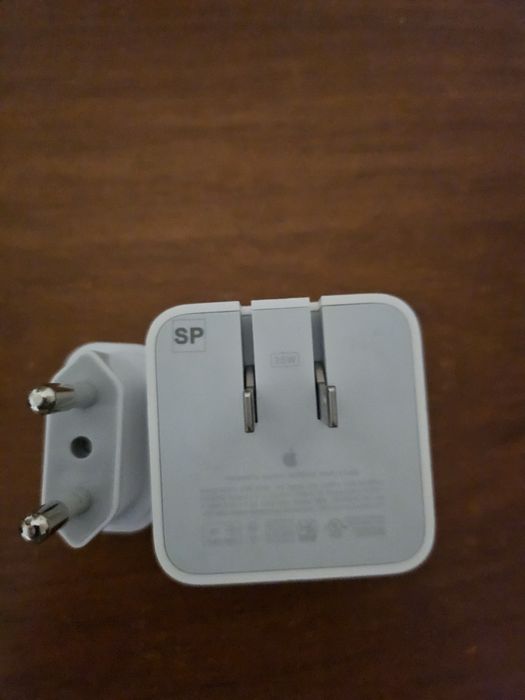 Блок питания Apple 35W Dual USB C Port А2671