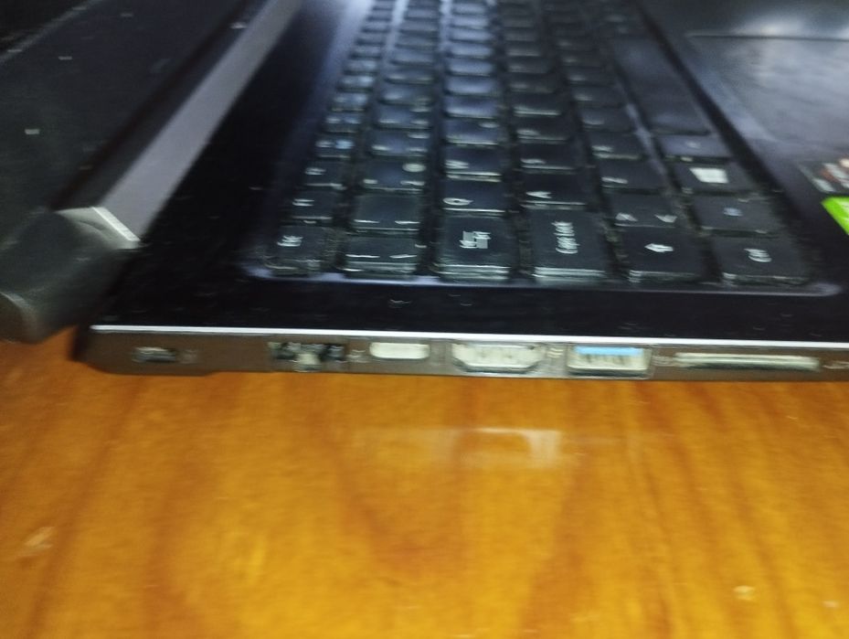 Portátel ACER 4gb RAM