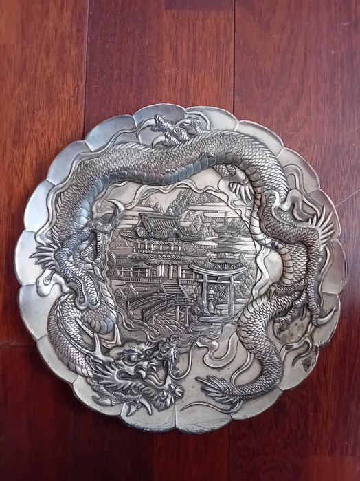 Talerz japoński ozdobny metalowy