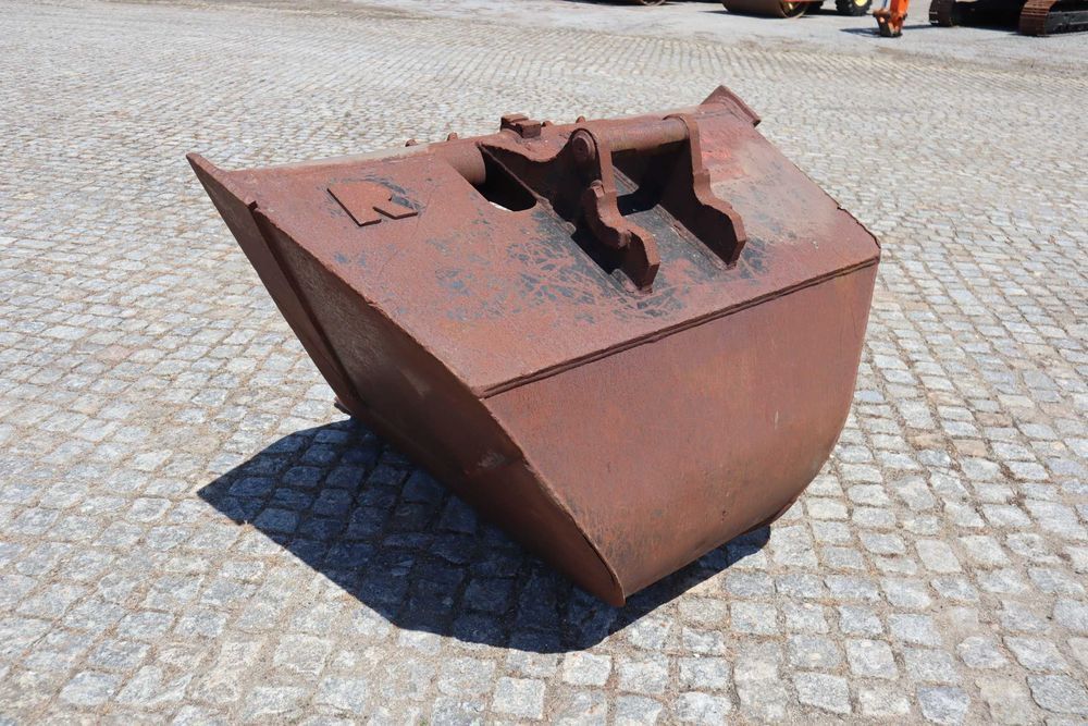 Balde trapezoidal 1510 × 370 mm 15–24 t Morin M6