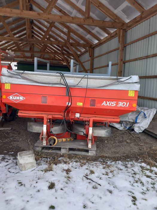 Sprzedam rozsiewacz KUHN AXIS