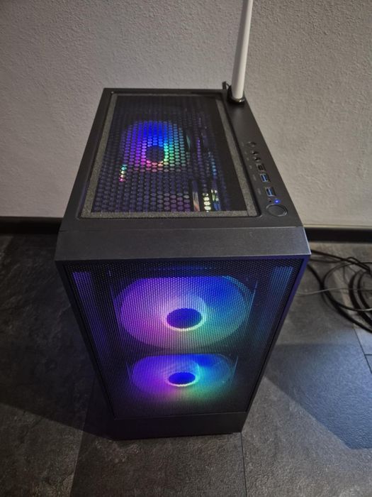 Komputer gamingowy intel core i5 12400f rtx 4060ti 32Gb monitor 27cali